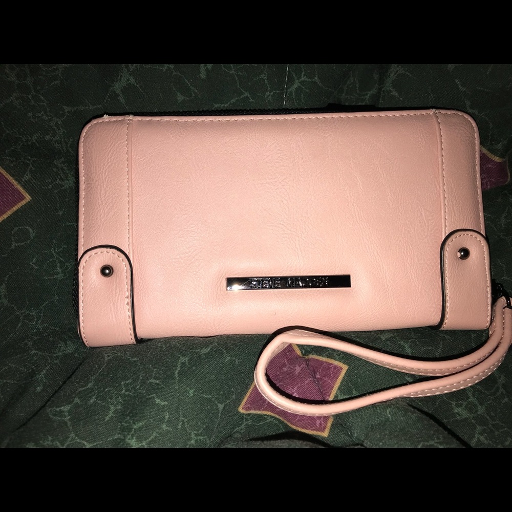 Steve Madden Wristlet